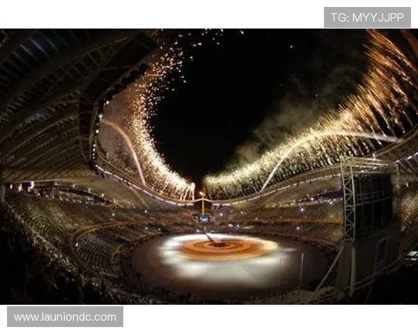 下载星空体育官方平台app开启你的专业体育观赛之旅与好友一键分享精彩瞬间 下载星空体育官方平台app开启你的专业体育观赛之旅与好友一键分享精彩瞬间